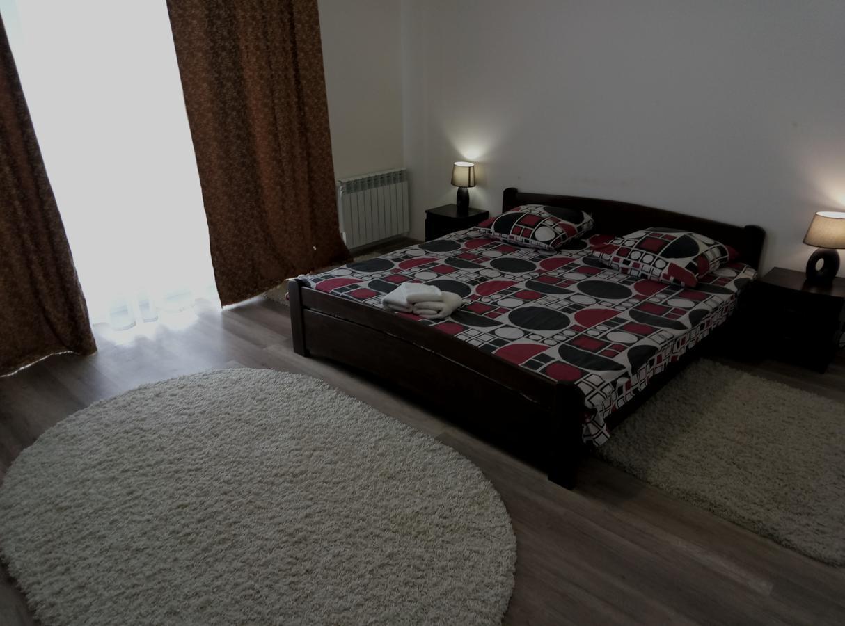 Gil Apartments, On Mynaiska 18 Užhorod Exteriér fotografie